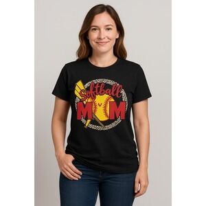 "Softball MOM" Graphic Tee – Casual Black Women's T-Shirt with Leopard Print